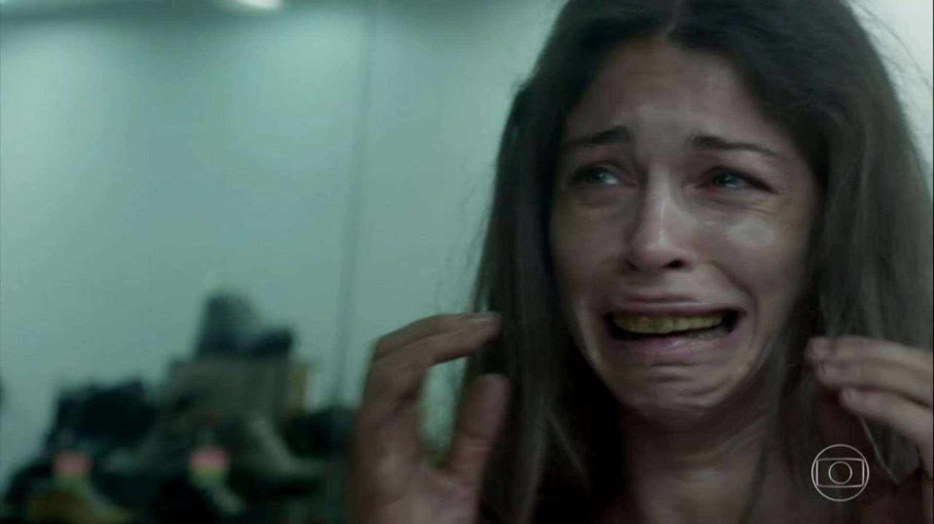 Grazi Massafera caracterizada de Larissa. 