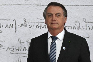 Bolsonaro comenta investigação sobre facada sofrida em 2018: 'Agora vai'