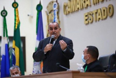 Vereador de Rio das Ostras entra com pedido e de cassação do mandato de prefeito por infração político-administrativa