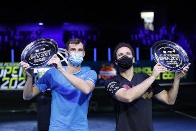 Bruno Soares e Jamie Murray vencem torneio de duplas no ATP 250 de São Petesburgo