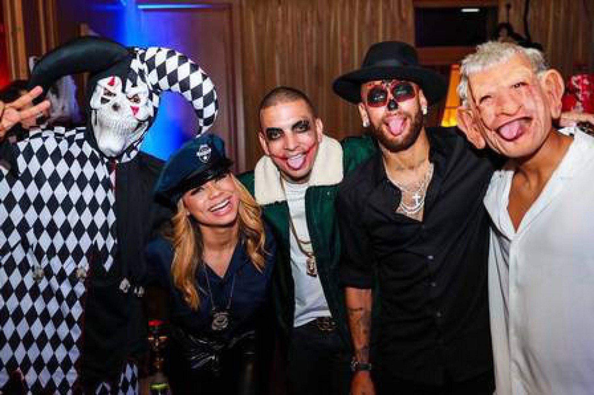 Neymar posa ao lado de MC Guim&ecirc; e Lexa em festa de Halloween
 - Reprodu&ccedil;&atilde;o/Instagram
