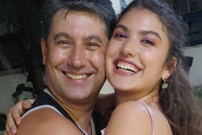 Pai de Giovanna Grigio comenta cena de beijo gay da filha