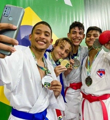 Atletas de Saquarema participam de competição de Karatê em Fortaleza - Reprodução redes sociais