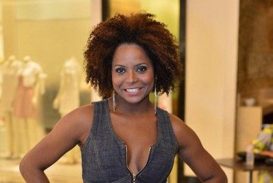 Adriana Bombom rebate críticas por comprar em loja acusada de racismo