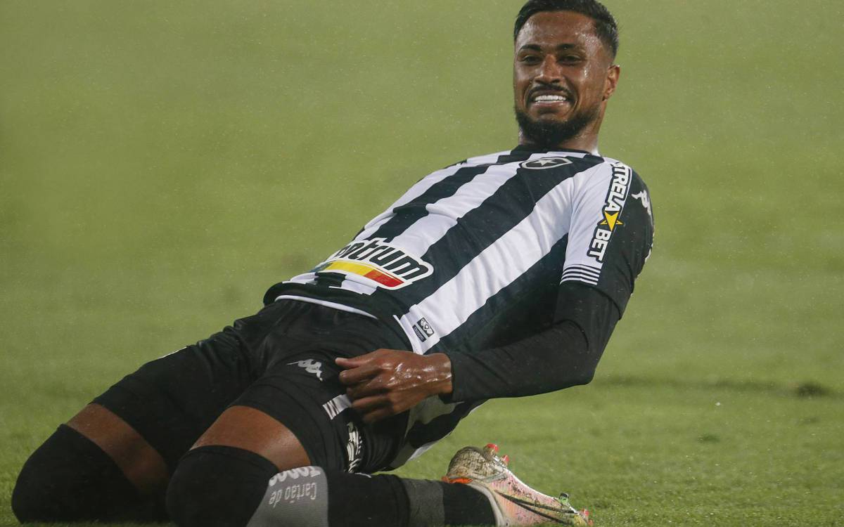Diego Goncalves.. Botafogo x Confianca pelo Campeonato Brasileiro Serie B no Estadio Nilton Santos. 03 de Novembro de 2021, Rio de Janeiro, RJ, Brasil. Foto: Vitor Silva/Botafogo. .Imagem protegida pela Lei do Direito Autoral Nº 9.610, DE 19 DE FEVEREIRO DE 1998. Sendo proibido qualquer uso comercial, remunerado e manipulacao/alteracao da obra..