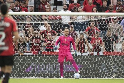 Sormani critica desempenho de Diego Alves, do Flamengo e afirma: 'Falha quase todo jogo'