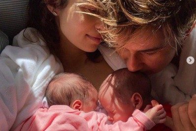 Esposa de Nanda Costa posta vídeo fofo das filhas: 'Amor de mainhas'