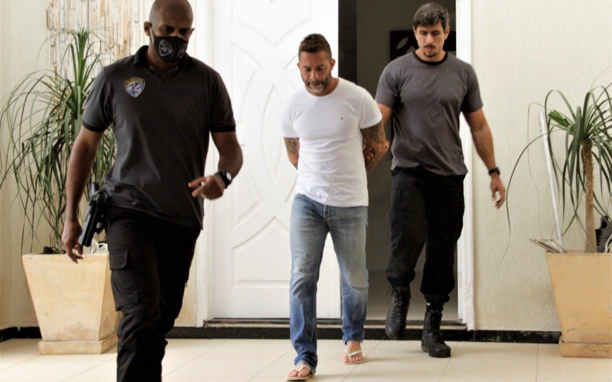 Opera&ccedil;&atilde;o Veritas da Policia Civil, deflagrada nesta quinta feira (04), em Camboinhas Regi&atilde;o Oce&acirc;nica de Niteroi, na foto Eduardo da Costa Ferreira (preso)