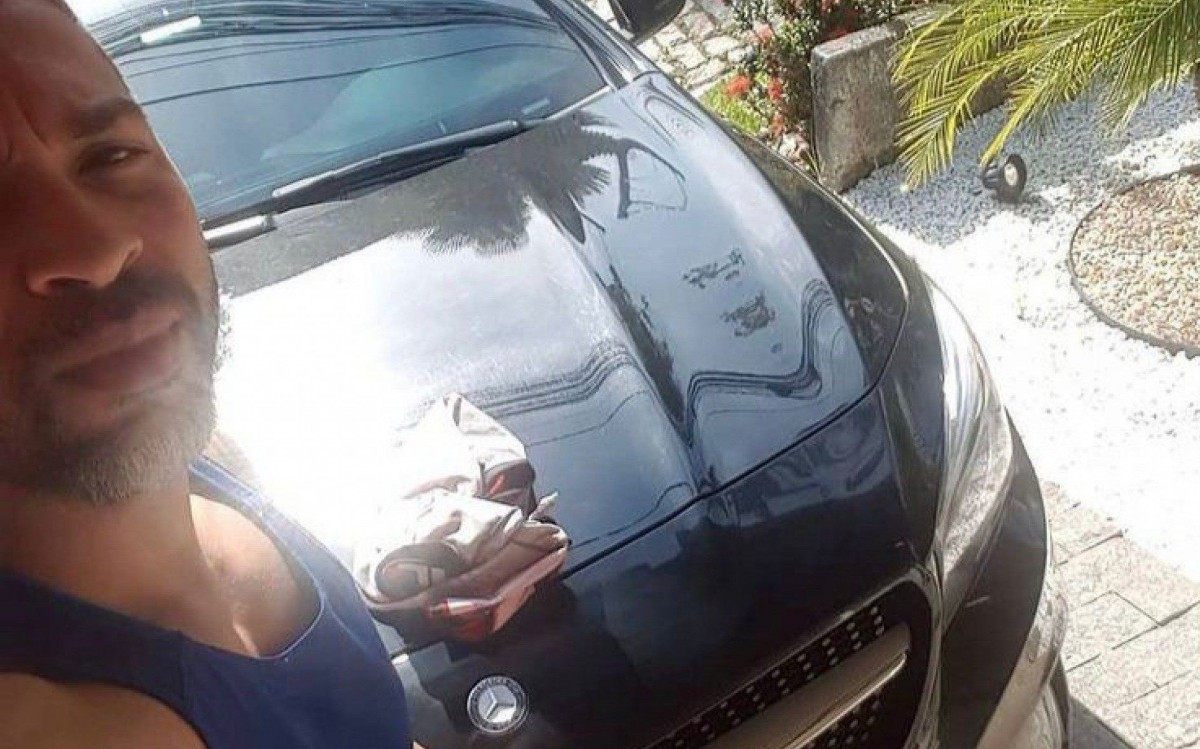 Criminoso comprou carro avaliado em R$ 600 mil - Reprodu&ccedil;&atilde;o/Redes Sociais