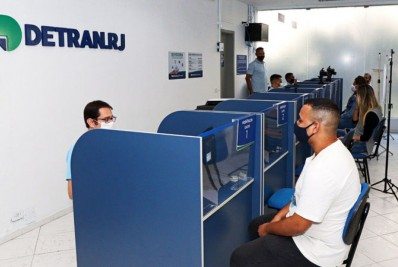 Agentes do Detran apreendem veículo clonado em Maricá