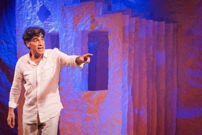 Paulo Betti se apresenta no Teatro Municipal de São Gonçalo