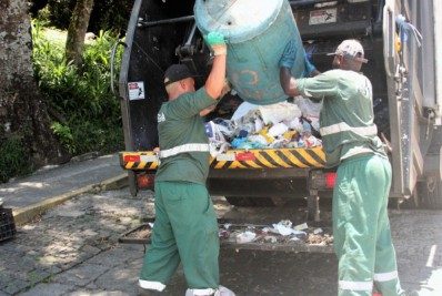 Comdep inicia coleta de óleo de cozinha saturado em escola do Vila Rica