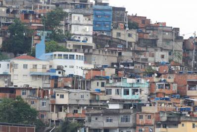 Quase 16,4 milhões de pessoas moram em favelas no Brasil, revela Censo