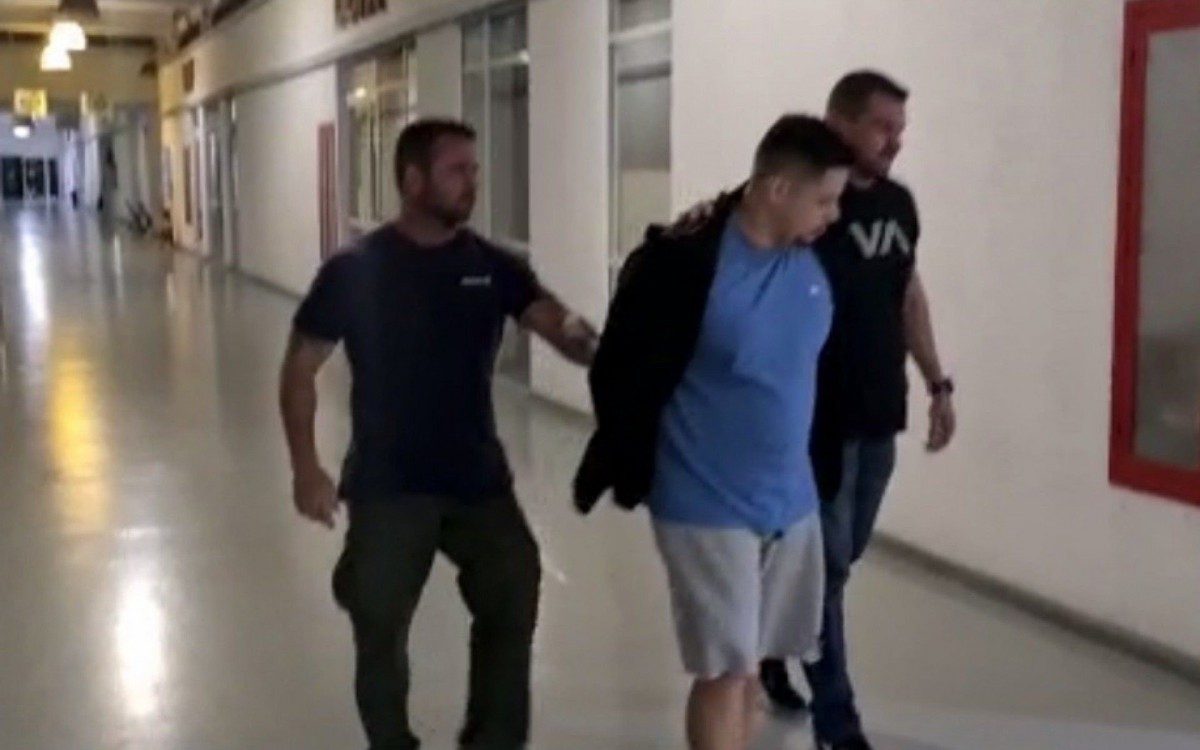 Taxista &eacute; preso por tr&aacute;fico de drogas por atuar com entrega de entorpecentes