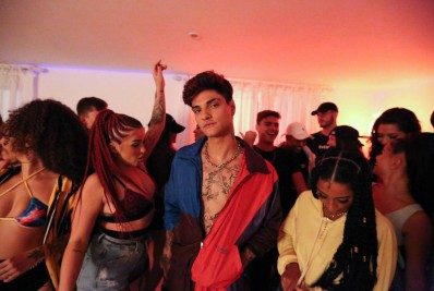 Davi Kneip lança 'Adoleta': 'Momento muito importante da minha carreira'