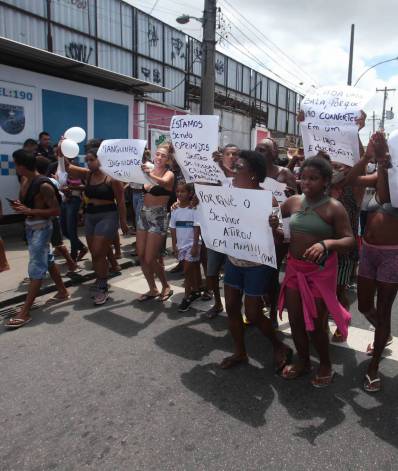 Moradores de Manguinhos reclamam das constantes opera&ccedil;&otilde;es policiais na comunidade - Cl&eacute;ber Mendes/ Ag&ecirc;ncia O Dia