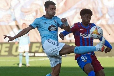 Barcelona abre vantagem de três gols de diferença, mas permite empate do Celta no minuto final