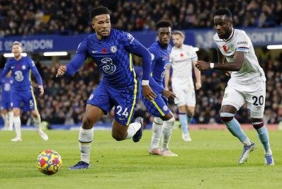 Chelsea deixa Burnley empatar e dá chance para Liverpool se aproximar na tabela