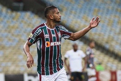 Após perder muitas chances, Fluminense consegue gol no fim e derrota o Sport