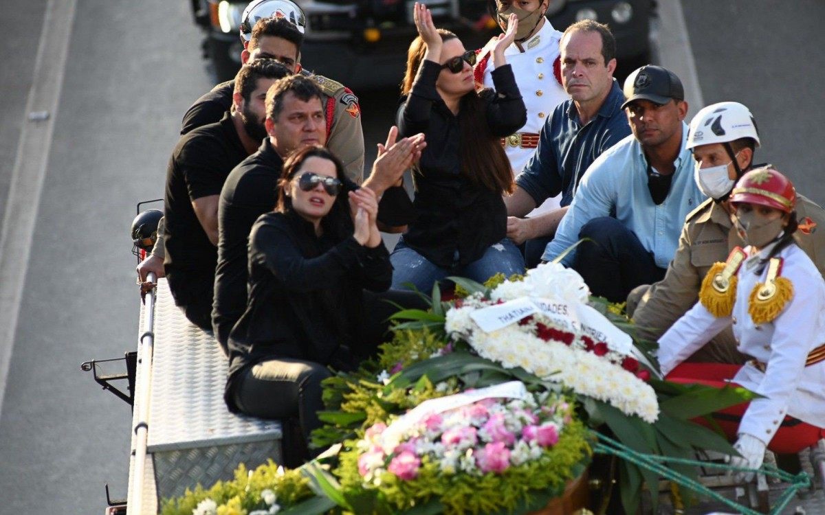 Maraisa comove a web em publica&ccedil;&atilde;o sobre a morte de Mar&iacute;lia Mendon&ccedil;a