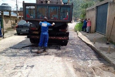 Acelera Petrópolis: Prefeitura intensifica ações de tapa-buracos em Corrêas e Nogueira