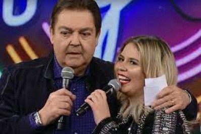 Faustão reaparece no 'Domingão' em tributo para Marília Mendonça e agita a web
