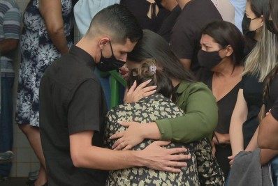 Piloto e copiloto de avião que levava Marília Mendonça são velados neste domingo