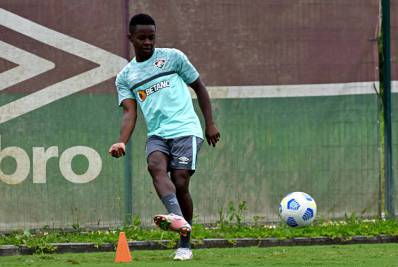 Fluminense anuncia escalação para enfrentar o Grêmio