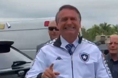 Jair Bolsonaro parabeniza Botafogo após título da Série B