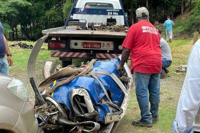 Motores do avião que caiu com Marília Mendonça são resgatados