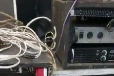 Após denúncia, polícia encerra baile na Coréia, em Mesquita