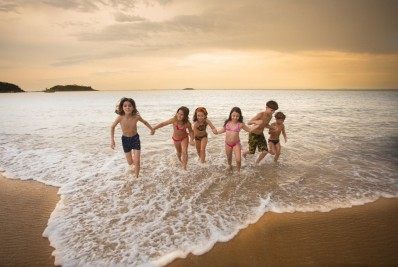 Da agitação à calmaria, Rio das Ostras mantém praias para todos os públicos