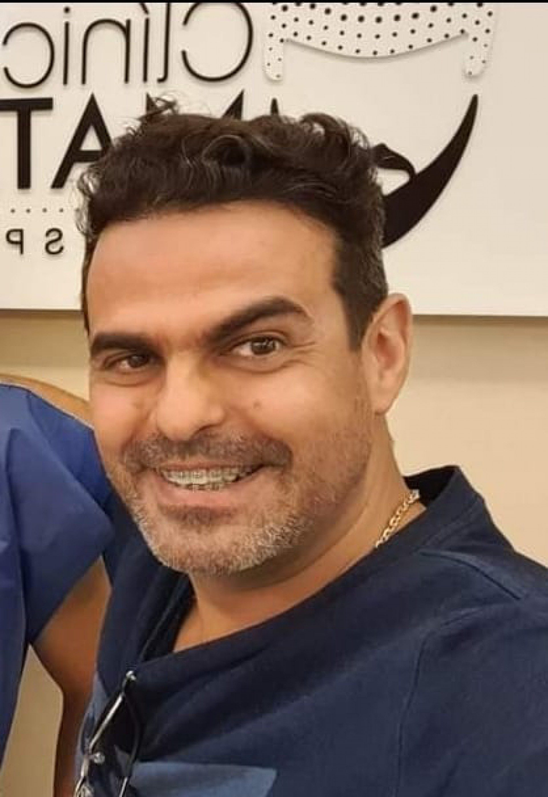 Alex Matarazzo com o tratamento capilar em sua cl&iacute;nica - Divulga&ccedil;&atilde;o