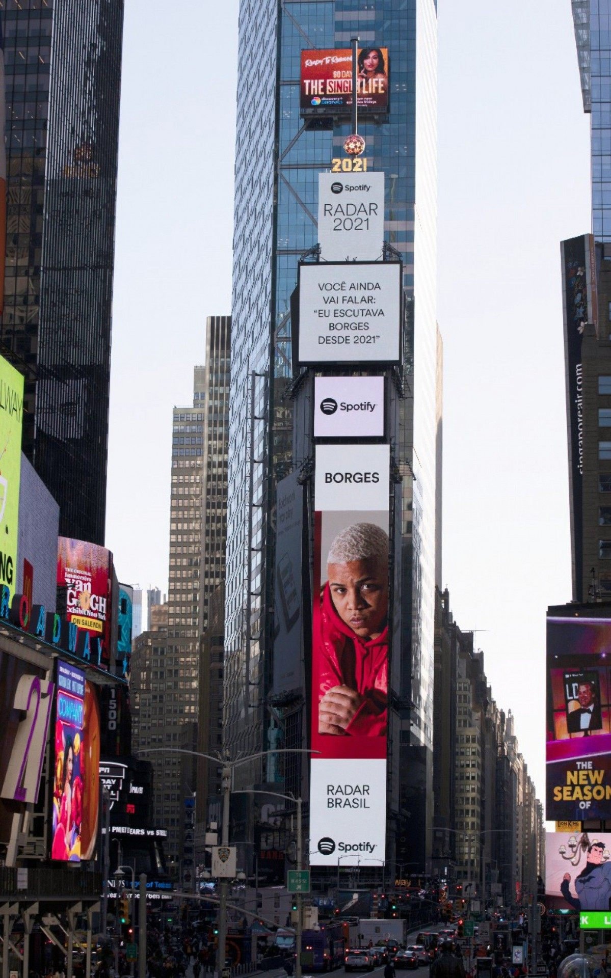 Rapper carioca Borges em telão da Times Square, em Nova York - Reprodução