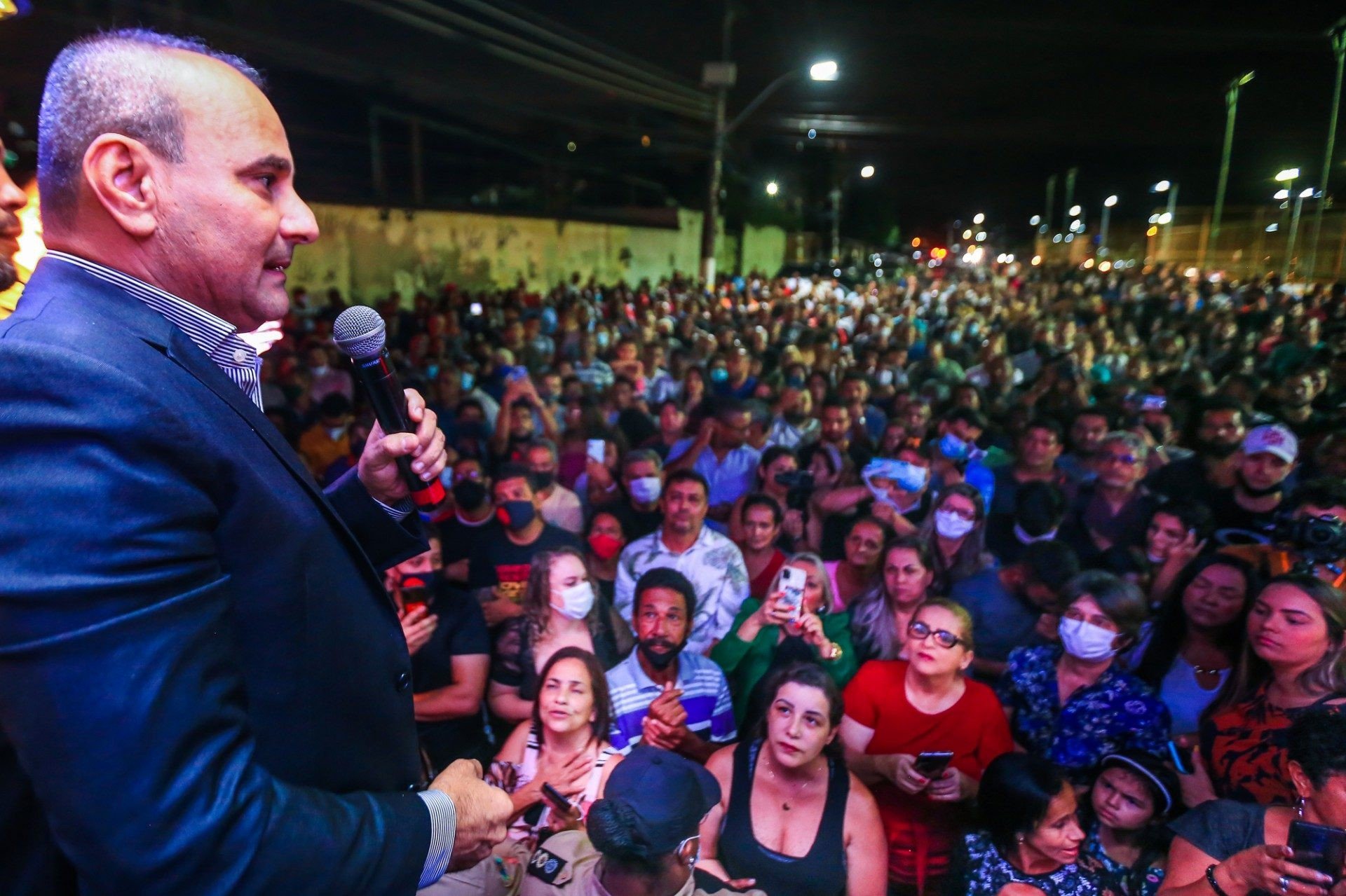O prefeito Waguinho disse que irá continuar com obras para transformar a vida das pessoas - Rafael Barreto / PMBR