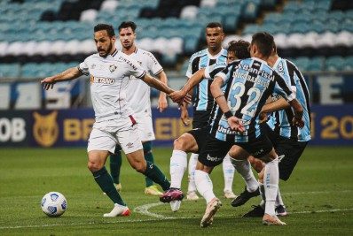 Fluminense perde para o Grêmio e fica distante do G-6 do Brasileirão
