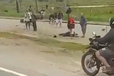 Atropelamento durante fuga na BR-116 deixa uma pessoa morta e três feridas