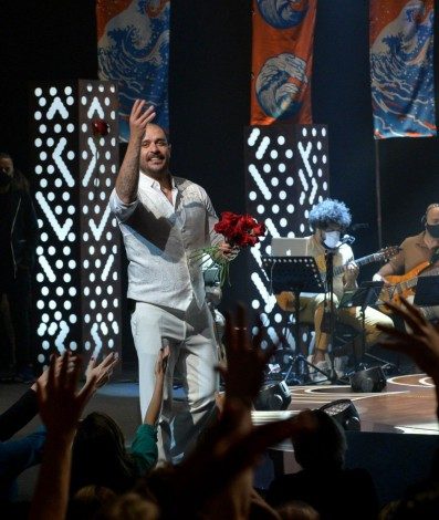 Diogo Nogueira faz show em São Paulo e Paolla Oliveira acompanha tudo da coxia - Francisco Cepeda / Ag. News