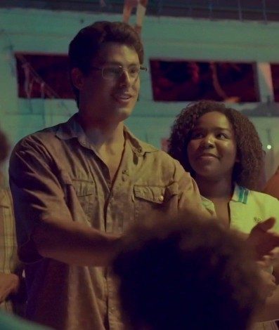 Cauã Reymond vive os gêmeos Christian e Renato na primeira fase de 'Um Lugar ao Sol' - Reprodução