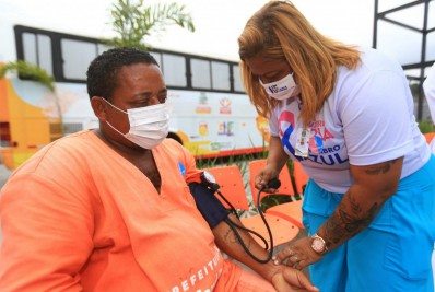 Estação Mulher de Belford Roxo adere ao Novembro Azul e oferece serviços médicos para homens