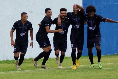 Nos pênaltis, Pérolas Negras vence Maricá e é campeão da Copa Rio