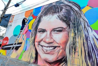 Marília Mendonça ganha homenagem em mural na Zona Sul de São Paulo