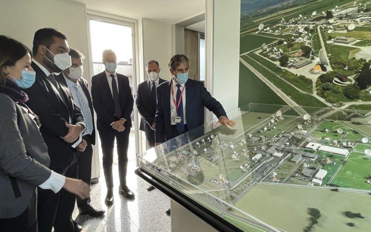 Visita ao Centro Aeroespacial Fucino de Telespazio e a sede da Leonardo.