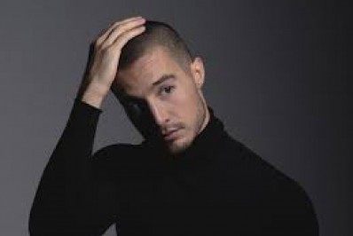 Tiago Iorc reaparece com novo visual e movimenta a web