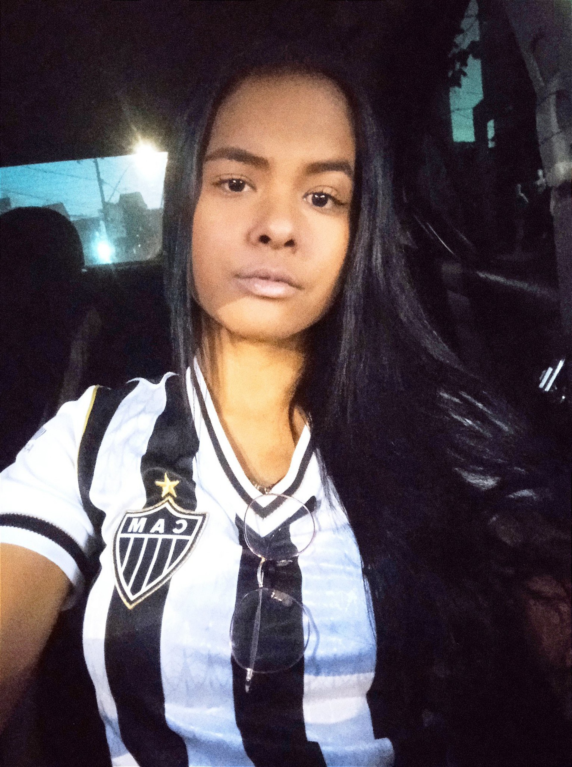 Torcedora do Atlético-MG relatou descaso do Mineirão após ter sido beijada à força no estádio - Reprodução/Twitter