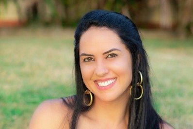 Graciele Lacerda é chamada de interesseira e rebate: 'não pego um real do Zezé'