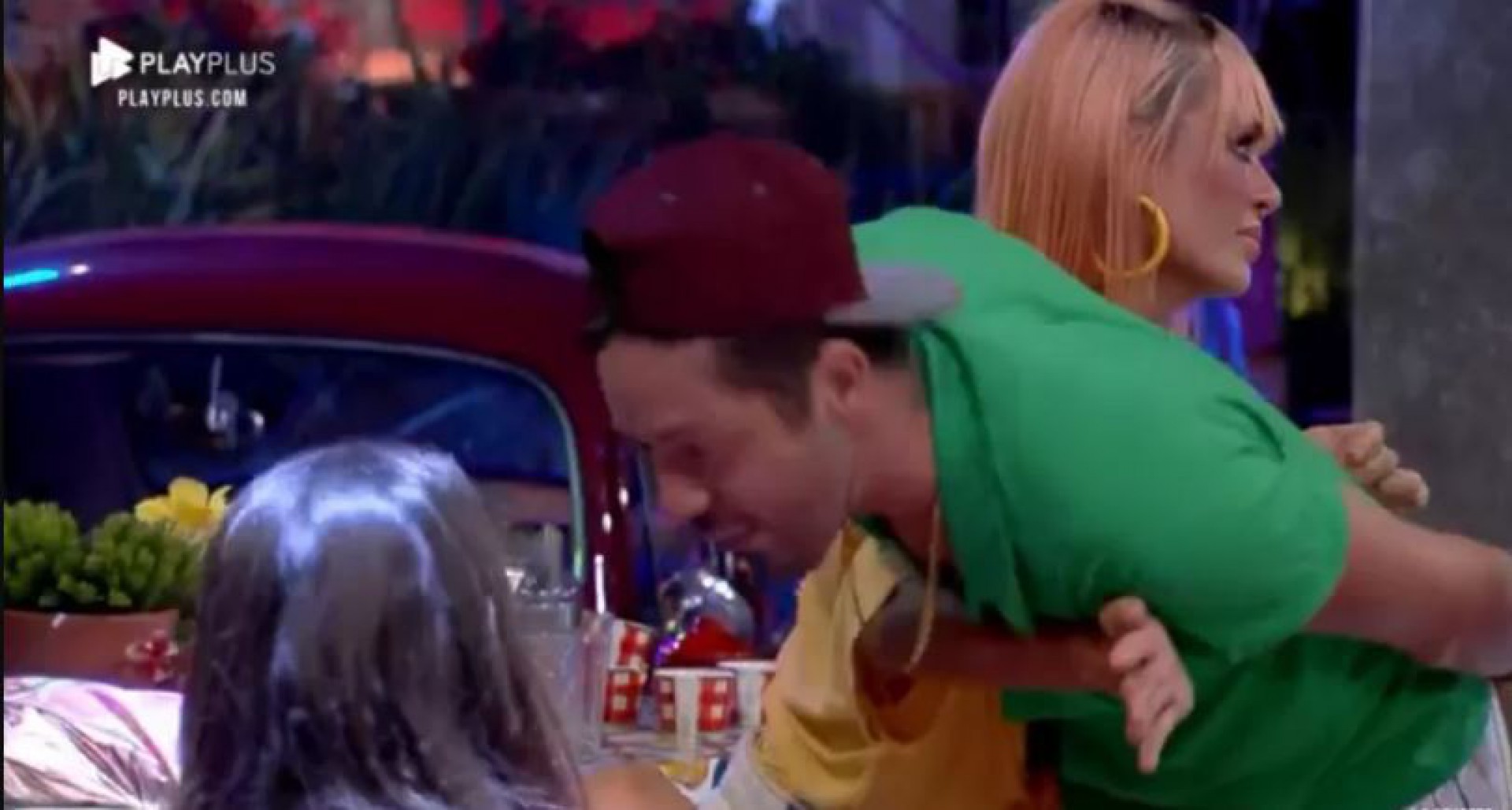 O humorista prometeu expor comentários da participante - Reprodução