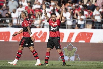 Michael fala sobre domínio de letra: ' Para mim, é mais fácil'