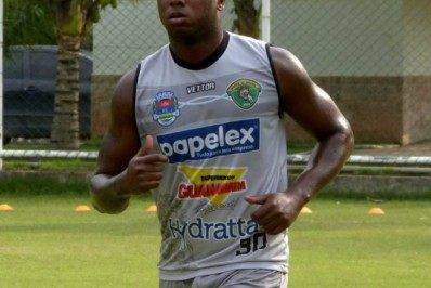 Ex-jogador do Flamengo é preso por agredir ex-companheira