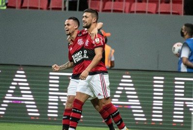 Rapper rasga elogios e exalta jogador do Flamengo: 'Provou que é bonito ser feio'